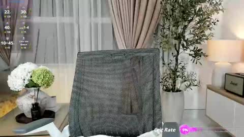 _joliie_ online show from April 25, 2026, 9:01 pm