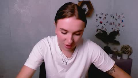 Jolia online show from September 17, 2025, 7:10 am