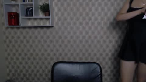 Jolia online show from September 19, 2025, 5:20 am