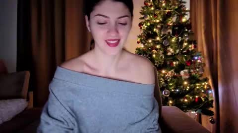 _just_a_simple_girl online show from January 6, 2026, 1:04 pm