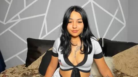 Dennise online show from October 7, 2025, 7:55 pm