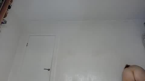 Snapshot of _kapelka_ chatting on June 20, 2026, 6:11 pm KAPELKA online show from June 20, 2026, 6:11 pm