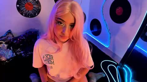 Snapshot of _karine01 chatting on March 12, 2025, 6:40 am _karine01 online show from March 12, 2025, 6:40 am