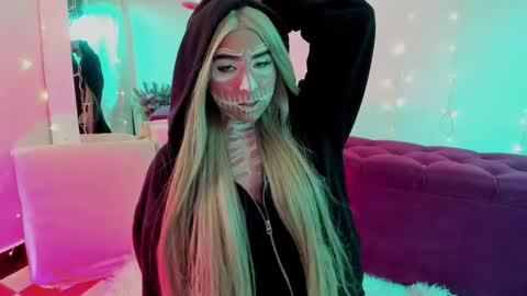 Snapshot of _karine01 chatting on October 19, 2025, 2:56 am _karine01 online show from October 19, 2025, 2:56 am