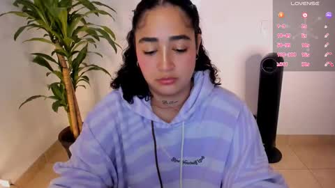 Snapshot of _kat_1 chatting on December 1, 2025, 8:47 pm online show from December 1, 2025, 8:47 pm