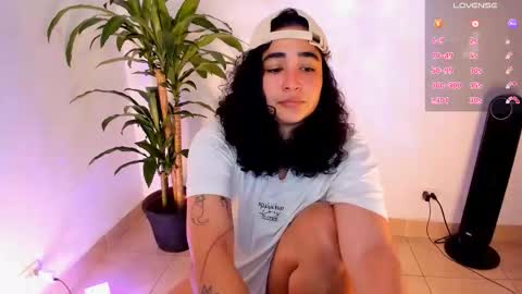 Snapshot of _kat_1 chatting on December 14, 2025, 4:18 am online show from December 14, 2025, 4:18 am