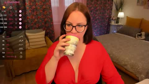 Kate online show from September 17, 2025, 5:42 am