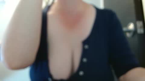 Snapshot of _keiila chatting on November 25, 2025, 2:22 am Keiila online show from November 25, 2025, 2:22 am