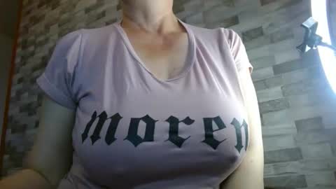 Snapshot of _keiila chatting on June 8, 2026, 7:58 pm Keiila online show from June 8, 2026, 7:58 pm