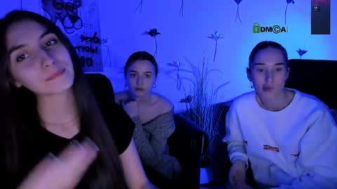 _kellykitten_ online show from April 29, 2026, 5:30 pm