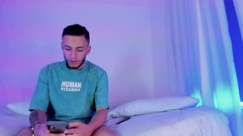 Snapshot of _kevin_xxx chatting on September 16, 2025, 4:35 am online show from September 16, 2025, 4:35 am