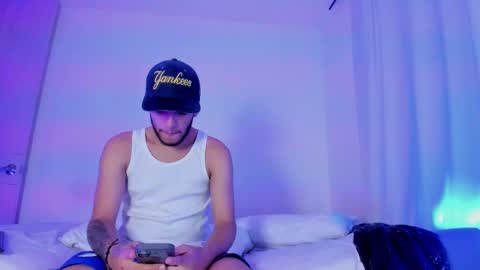 Snapshot of _kevin_xxx chatting on September 21, 2025, 5:42 am online show from September 21, 2025, 5:42 am