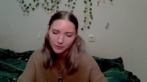 _kikiclark_ online show from October 24, 2025, 9:11 pm