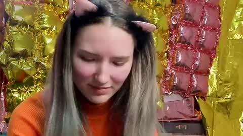 _kikiclark_ online show from April 22, 2026, 8:21 pm