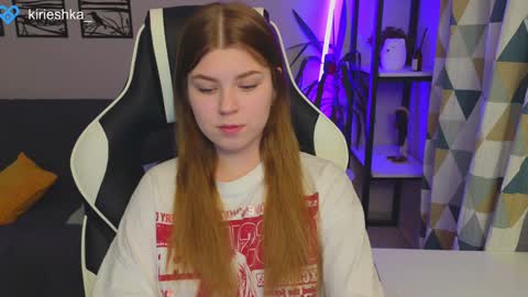 Snapshot of _kirieshka chatting on December 8, 2024, 5:11 pm Molly Emily online show from December 8, 2024, 5:11 pm