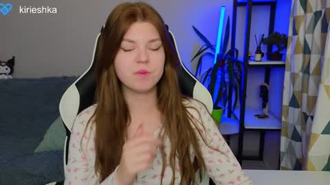 Snapshot of _kirieshka chatting on December 26, 2024, 4:58 pm Molly Emily online show from December 26, 2024, 4:58 pm