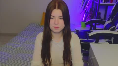 Snapshot of _kirieshka chatting on January 15, 2025, 3:29 pm Molly Emily online show from January 15, 2025, 3:29 pm