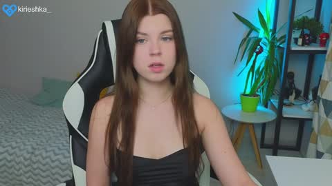 Snapshot of _kirieshka chatting on January 16, 2025, 6:27 pm Molly Emily online show from January 16, 2025, 6:27 pm