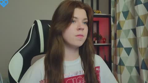 Snapshot of _kirieshka chatting on January 19, 2025, 6:00 pm Molly Emily online show from January 19, 2025, 6:00 pm