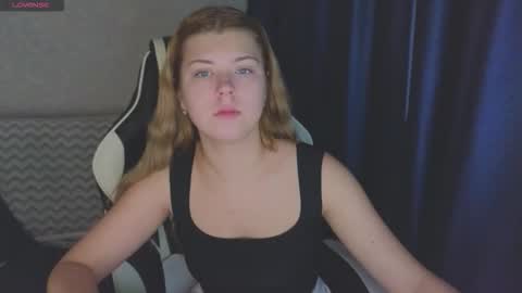 Snapshot of _kirieshka chatting on September 21, 2025, 2:29 pm Molly Emily online show from September 21, 2025, 2:29 pm