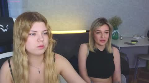 Molly   Emily online show from April 26, 2026, 3:10 pm