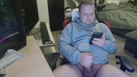 _kitsu_ online show from December 17, 2025, 3:51 pm