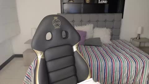 Snapshot of _kitten_1 chatting on January 13, 2025, 12:45 pm _kitten_1 online show from January 13, 2025, 12:45 pm