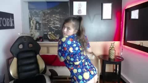 Snapshot of _kitten_1 chatting on February 22, 2025, 8:09 pm _kitten_1 online show from February 22, 2025, 8:09 pm