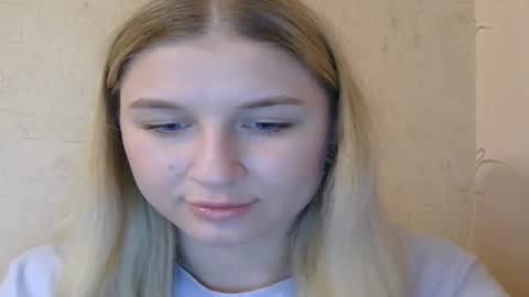 _kitty_joy online show from April 24, 2026, 6:43 pm