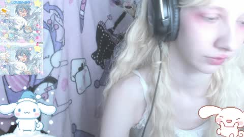 Snapshot of _kuroneeko_ chatting on December 21, 2024, 11:44 am kuro online show from December 21, 2024, 11:44 am