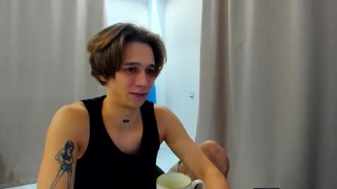 Snapshot of _kurt chatting on December 19, 2025, 1:40 pm Kurt online show from December 19, 2025, 1:40 pm