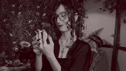 Snapshot of _lady_luna_ chatting on December 30, 2024, 12:54 am Lady Luna online show from December 30, 2024, 12:54 am