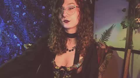 Snapshot of _lady_luna_ chatting on February 11, 2025, 12:17 am Lady Luna online show from February 11, 2025, 12:17 am