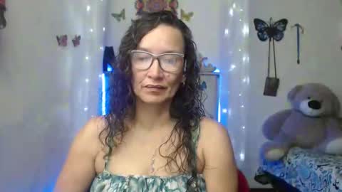 Snapshot of _laflaka2024 chatting on May 6, 2026, 4:30 am SANDRA online show from May 6, 2026, 4:30 am