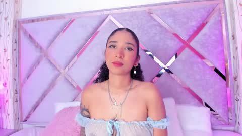 Snapshot of _lanna_jhonson_ chatting on February 14, 2025, 12:25 pm Lanna online show from February 14, 2025, 12:25 pm