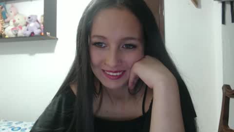 Lauren 3 online show from December 20, 2025, 12:51 am