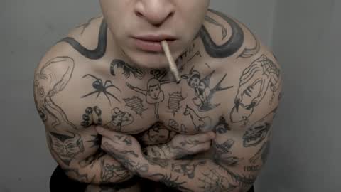 Snapshot of _layne chatting on December 13, 2024, 10:41 am Layne online show from December 13, 2024, 10:41 am