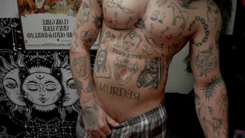 Snapshot of _layne chatting on February 3, 2025, 3:31 am Layne online show from February 3, 2025, 3:31 am