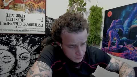 Snapshot of _layne chatting on March 9, 2025, 9:25 pm Layne online show from March 9, 2025, 9:25 pm