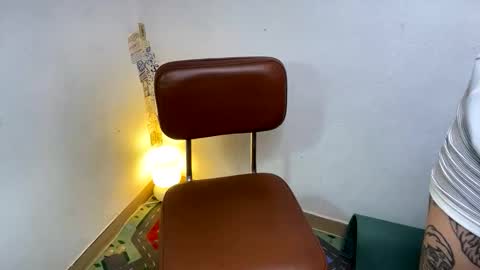 Snapshot of _layne chatting on November 4, 2025, 8:13 am Layne online show from November 4, 2025, 8:13 am