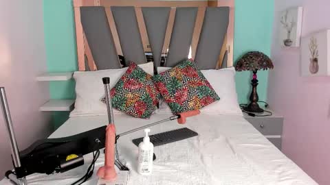  L E M M O N  online show from October 27, 2025, 2:32 pm