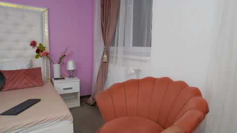 Lena Paul online show from February 6, 2025, 2:33 am