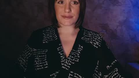 Snapshot of _letty_ chatting on February 5, 2025, 12:31 am Letty online show from February 5, 2025, 12:31 am