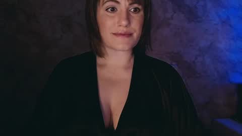 Snapshot of _letty_ chatting on February 6, 2025, 9:38 pm Letty online show from February 6, 2025, 9:38 pm