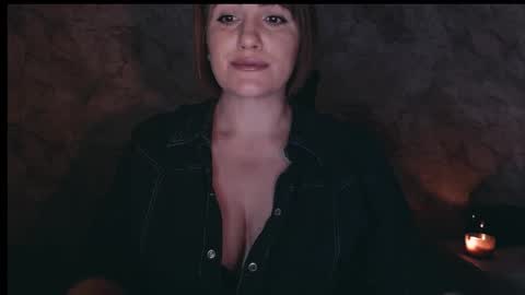 Snapshot of _letty_ chatting on November 16, 2025, 10:26 pm Letty online show from November 16, 2025, 10:26 pm