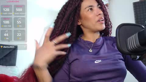 Snapshot of _lili_rose chatting on February 8, 2025, 9:25 pm Lili online show from February 8, 2025, 9:25 pm