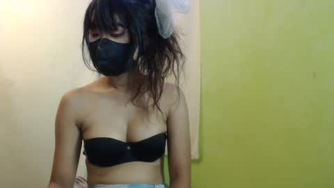 Snapshot of _lilies_gigi_ chatting on February 19, 2025, 9:47 pm _lilies_gigi_ online show from February 19, 2025, 9:47 pm