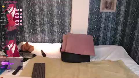 Snapshot of _lilithrose chatting on June 15, 2026, 8:22 pm Ask me online show from June 15, 2026, 8:22 pm