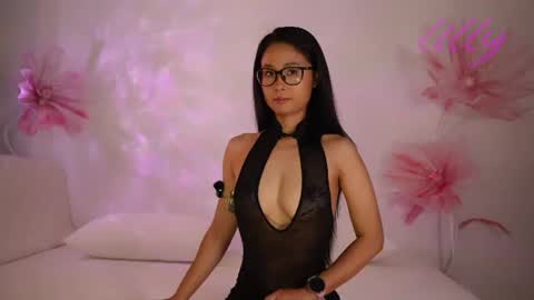 Snapshot of _lillilly_ chatting on July 7, 2026, 5:21 am _lillilly_ online show from July 7, 2026, 5:21 am
