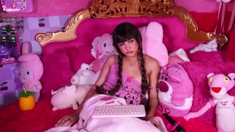 _little_glrl_ online show from February 10, 2026, 10:19 am